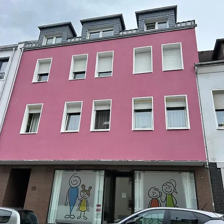 Zentrales Mit Netflix, Kaffee & Parkplaetzen * 帕德博恩