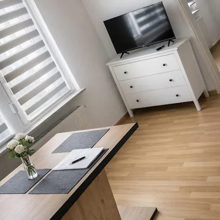 Zentrales Mit Netflix, Kaffee & Parkplaetzen *