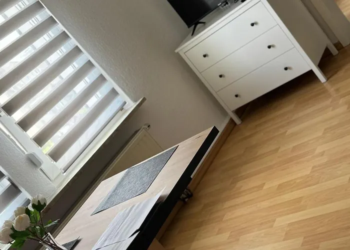 Zentrales Mit Netflix, Kaffee & Parkplaetzen Apartment